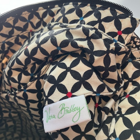 Vera Bradley Patchwork Medley Tote. Grandma Chic. - Picture 11 of 12